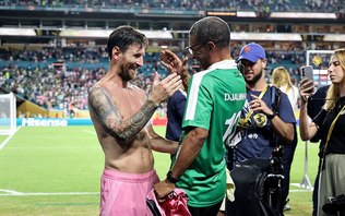 Djalminha revela resenha que rendeu abraço e camisa de Messi