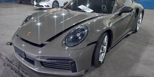 Leilão oferece Porsche 911 com lance a 50% da Fipe