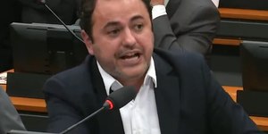 Aprovada cassação de Glauber Braga, que anuncia greve de fome
