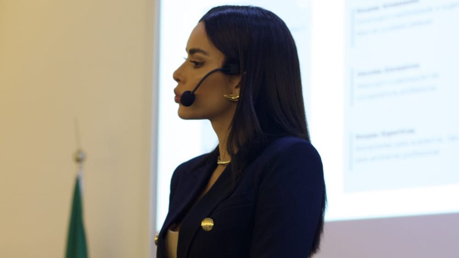 Giovanna Veríssimo Giovanna Veríssimo