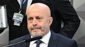 Casal é flagrado pela polícia fazendo sexo oral em praia lotada