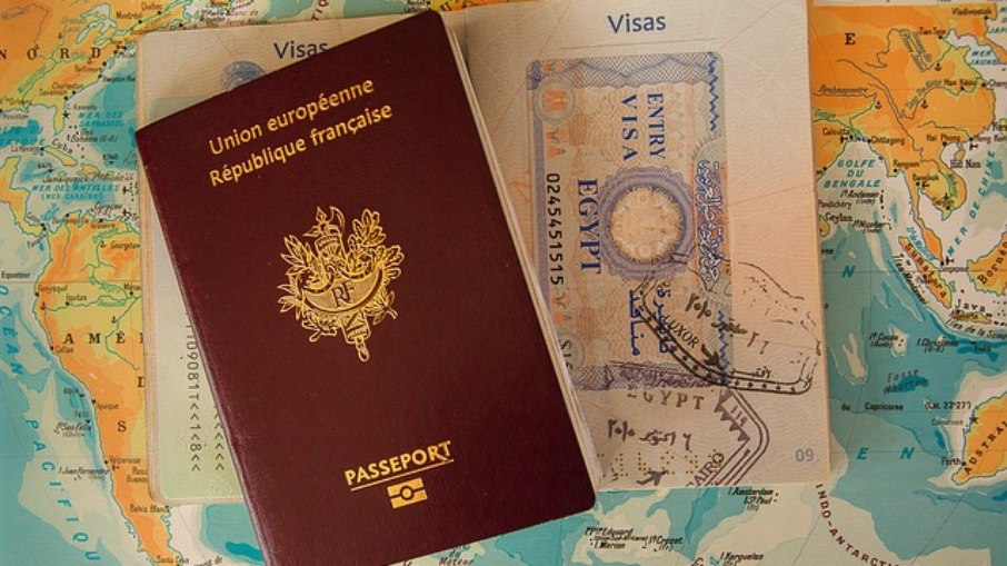 O Serviço de Imigração e Controle de Alfândega (ICE) reforçou que as instituições que perdem a certificação SEVP têm O Serviço de Imigração e Controle de Alfândega (ICE) reforçou que as instituições que perdem a certificação SEVP têm