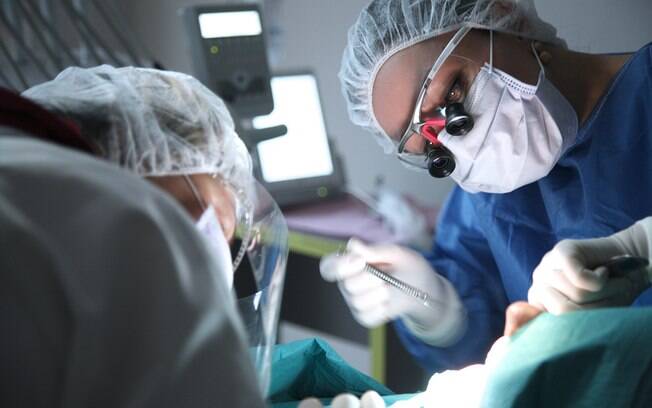 Primeiro transplante de cabeça a ser realizado no mundo deve acontecer em dezembro deste ano.