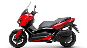 Yamaha lança linha 2023 do scooter XMax ABS por R$ 29,9 mil; confira