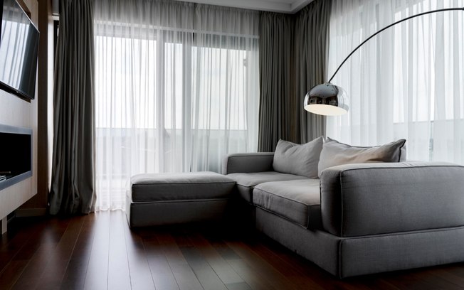 Limpeza de cortinas residenciais e comerciais exige atenção