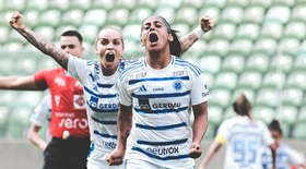 Crianças participam de treino aberto do Palmeiras Feminino