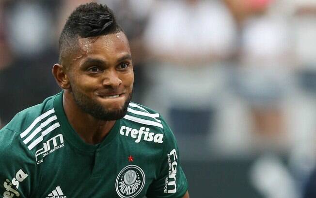 Com três gols marcados, Borja foi o destaque do Palmeiras na vitória sobre o Junior Barranquilla