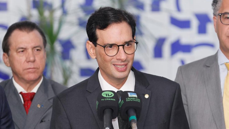 O relator da PEC destacou que o papel do Legislativo é definir pontos constitucionais das leis e que o detalhamento vem com convenções coletivas e projetos de lei específicos