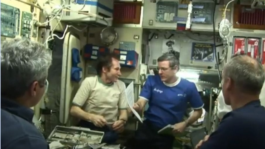 Missão Centenário e encontro com a tripulação da Estação Espacial Internacional