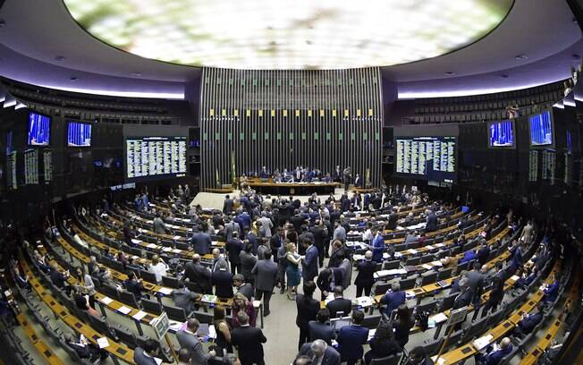 Plenário da Câmara dos Deputados durante sessão conjunta do Congresso Nacional