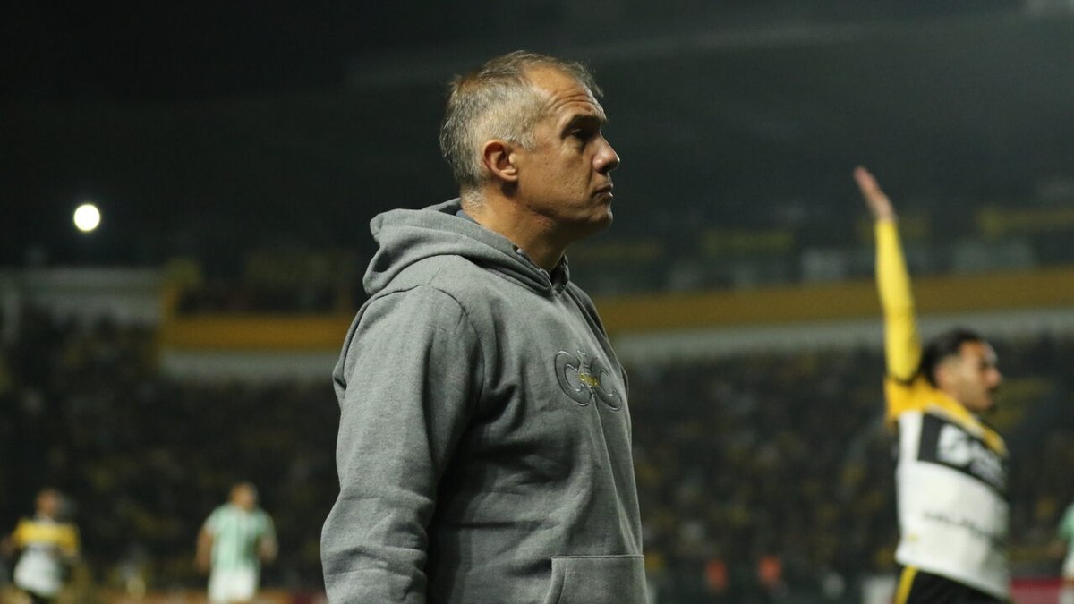 Inter negocia com Eduardo Baptista do Criciúma para fugir da Série B