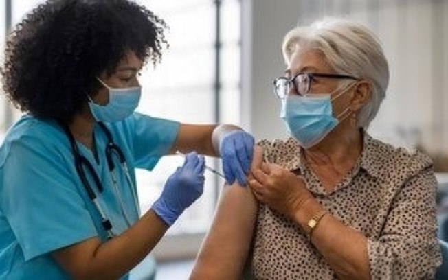 Vacinação reduz risco de complicações em doenças crônicas