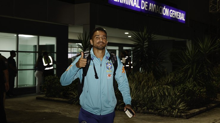 Capitão, Danilo critica ciclo pós-Copa: 
