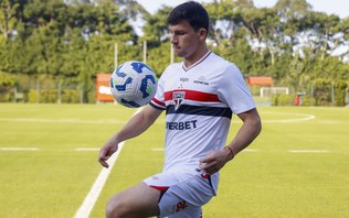 Não tem Lucas, caça com Tapia: atacante já pode jogar o Majestoso