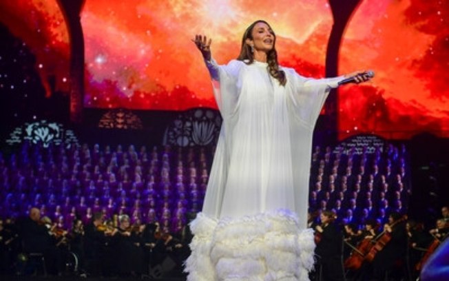 Ivete Sangalo sobe ao palco com o Coro do Tabernáculo