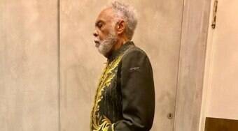 Gil se prepara para posse na ABL: 'O fardão de imortal caiu bem'