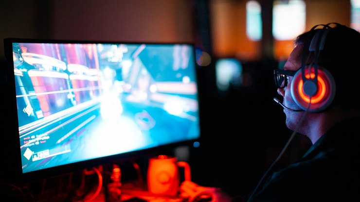Plataforma%20re%C3%BAne%20alerta%20de%20pre%C3%A7o%20e%20descontos%20em%20jogos%20para%20gamers