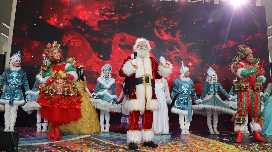 Papai Noel marcou presença no lançamento da programação de Natal 