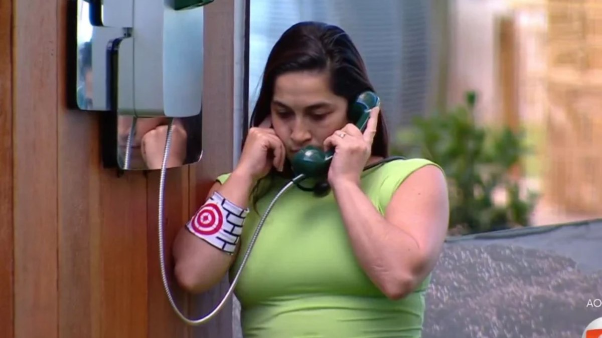 Daniele Hypólito atende Big Fone Daniele Hypólito atende Big Fone