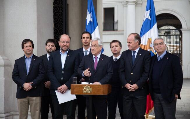 Sebastian Piñera, presidente do Chile, vai se reunir com lideranças da oposição em busca de uma solução para crise
