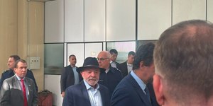 Lula critica postura dos jogadores da seleção pós Copa:"Vergonha"