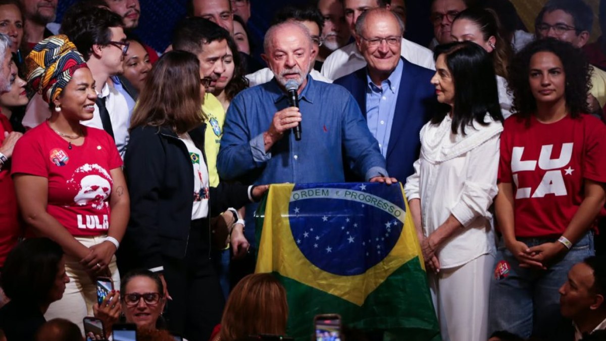 Reeleito, Lula supera 'maldição' que abateu Trump, Biden e Jair