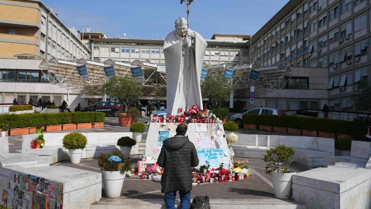 Hospital Gemelli, onde o papa está internado Hospital Gemelli, onde o papa está internado