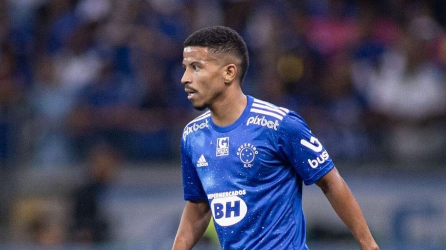 Marquinhos Cipriano tem contrato com o Cruzeiro até o meio do ano