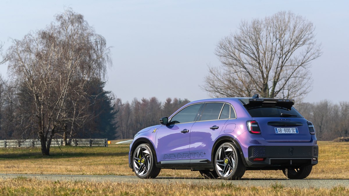 Abarth 600e Scorpionissima Abarth 600e Scorpionissima