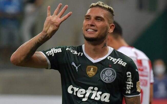 Navarro quebra marca que durava mais de 11 anos no Palmeiras
