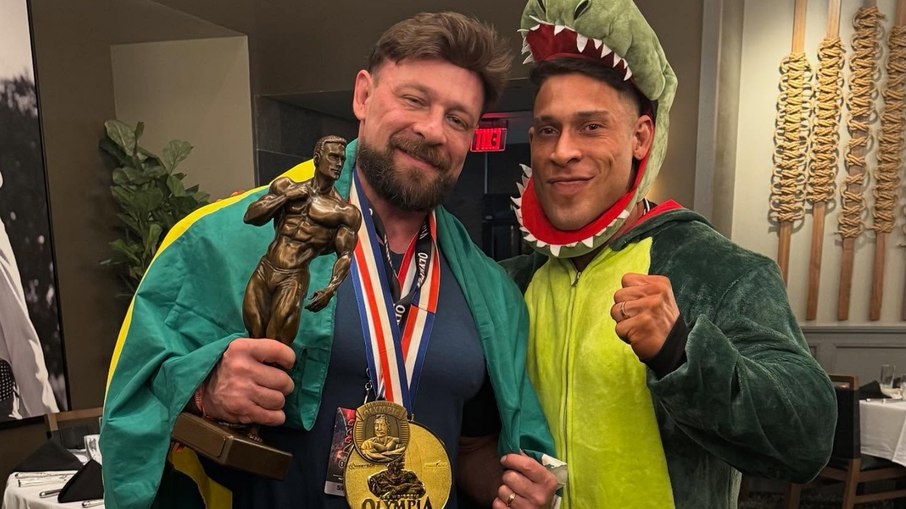 Ramon Dino e Fabrício Pacholok festejam a conquista do Mr. Olympia nas redes sociais Ramon Dino e Fabrício Pacholok festejam a conquista do Mr. Olympia nas redes sociais
