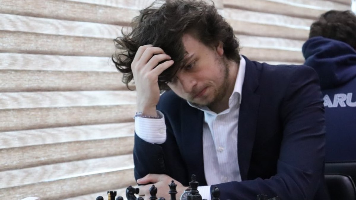 Jogador de xadrez teria usado plug anal para trapacear e vencer partida -  ISTOÉ DINHEIRO