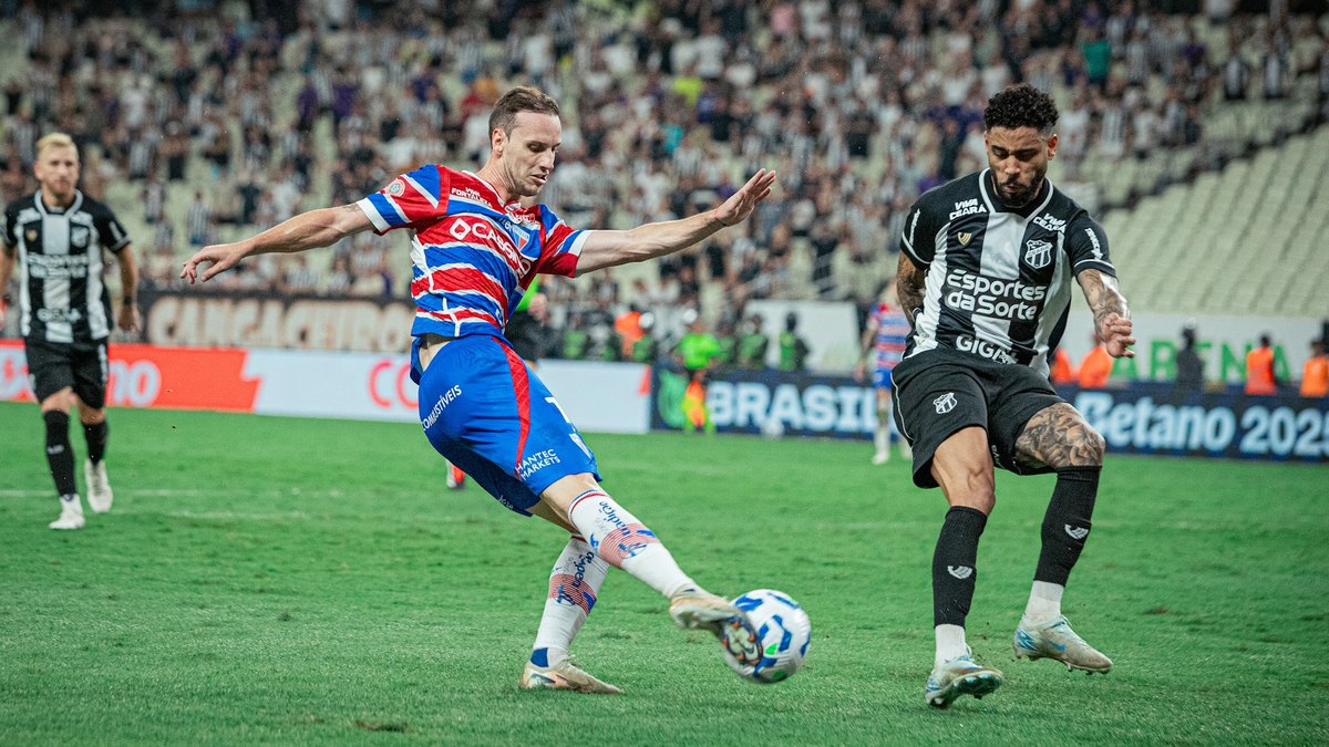 Ceará e Fortaleza voltam a se enfrentar nesta quinta (6) Ceará e Fortaleza voltam a se enfrentar nesta quinta (6)