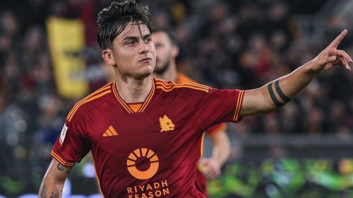 Atacante da Roma, Paulo Dybala é alvo do Barcelona