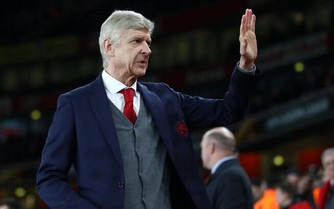 Wenger diz que ficar 22 anos no Arsenal foi um erro: 