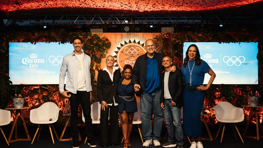 Gustavo Borges (natação), Hortência (basquete), Daiane dos Santos (Ginástica), Oscar Schmidt (Basquete), Vanderlei Cordeiro de Lima (Maratona) e Virna (Vôlei) foram os 