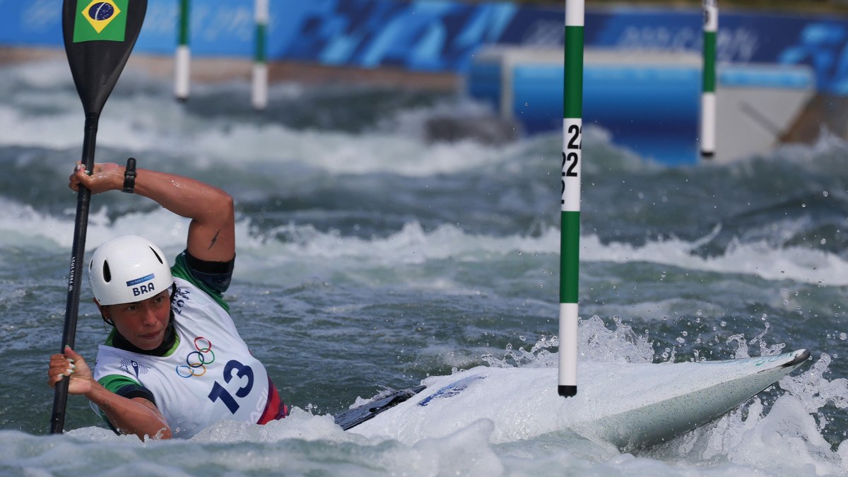 Ana Sátila briga, mas acaba ficando em quarto lugar no K1 da canoagem slalom