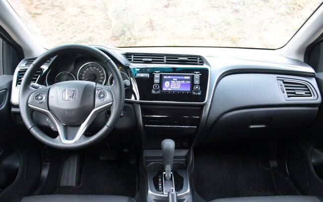 Honda City traz atributos interessantes, mas peca pela simplicidade em sua montagem