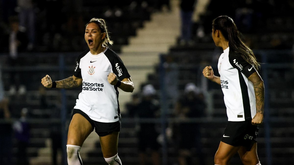 Jaque e Gabi Zanotti marcaram pelo Corinthians na última partida Jaque e Gabi Zanotti marcaram pelo Corinthians na última partida