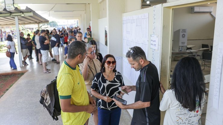Trabalhador tem direito de sair do serviço para votar