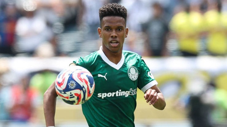 Est%C3%AAv%C3%A3o%20busca%201%C2%BA%20gol%20contra%20seu%20futuro%20clube