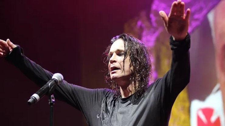 Ozzy%20Osbourne%20parecia%20saber%20da%20pr%C3%B3pria%20morte%20em%20show%2C%20diz%20amigo