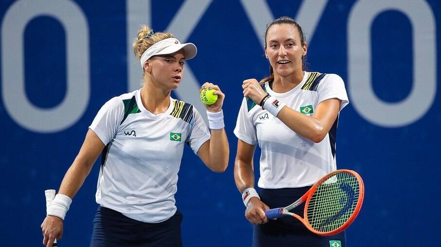 Laura Pigossi e Luisa Stefani estão nas semifinais do torneio de duplas!