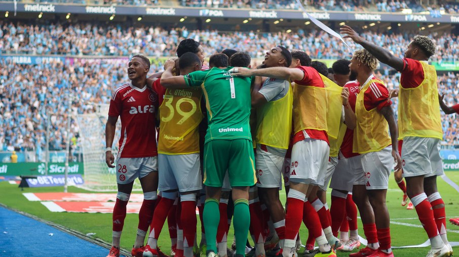 Time do Internacional comemora vitória