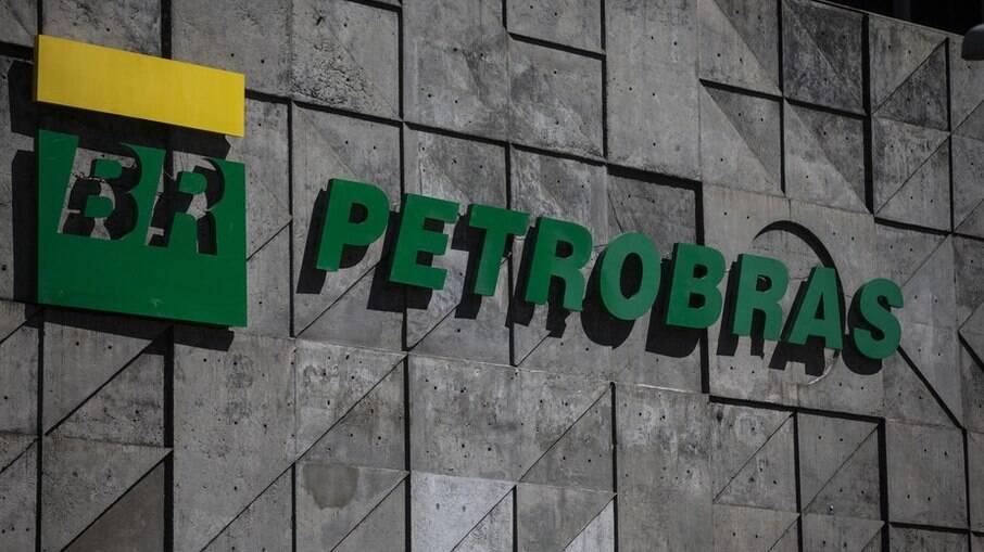  Petrobrás registrou lucro maior que o esperado no último trimestre do ano passado