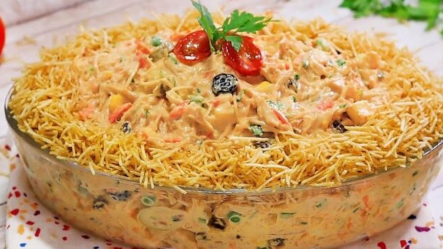 O salpicão é um prato tradicional das ceias de Natal e Ano Novo O salpicão é um prato tradicional das ceias de Natal e Ano Novo