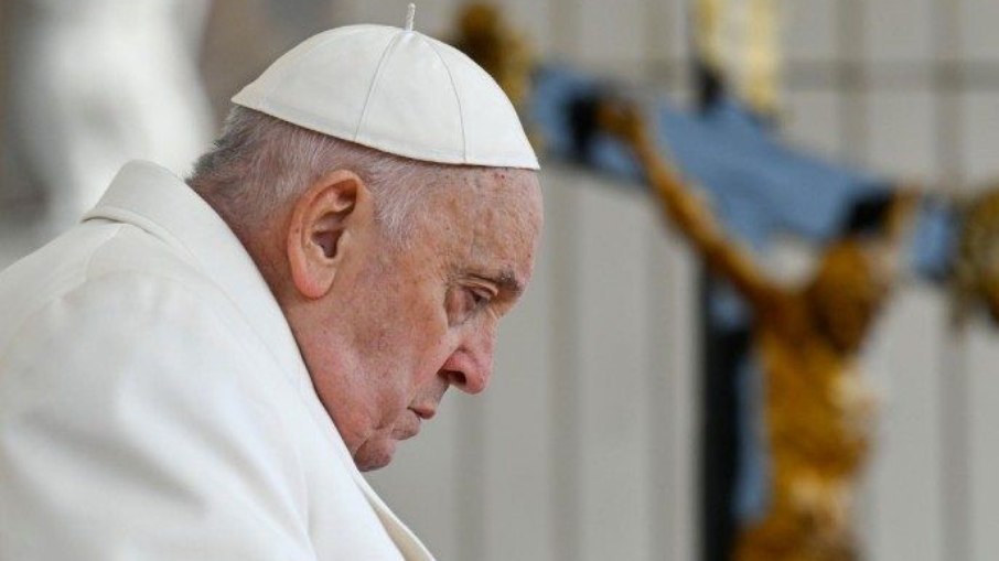 O Papa Francisco faleceu no último dia 21; católicos vão escolher seu novo líder em conclave