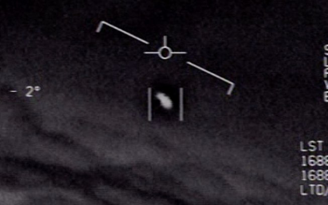 Governo dos EUA publica novas imagens de OVNIs