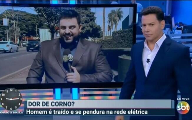 Apresentador Marcão do Povo durante o telejornal