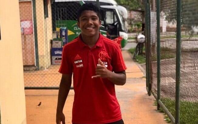 Vitor IsaÃ­as, conhecido como Vitinho no Flamengo, morreu na tragÃ©dia. Foto: Twitter/ReproduÃ§Ã£o